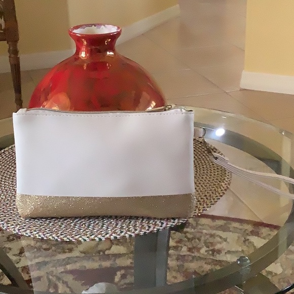 POSH Makeup bag or wristlet To Posh to Care gold bone zipper handle spar… - Picture 4 of 9